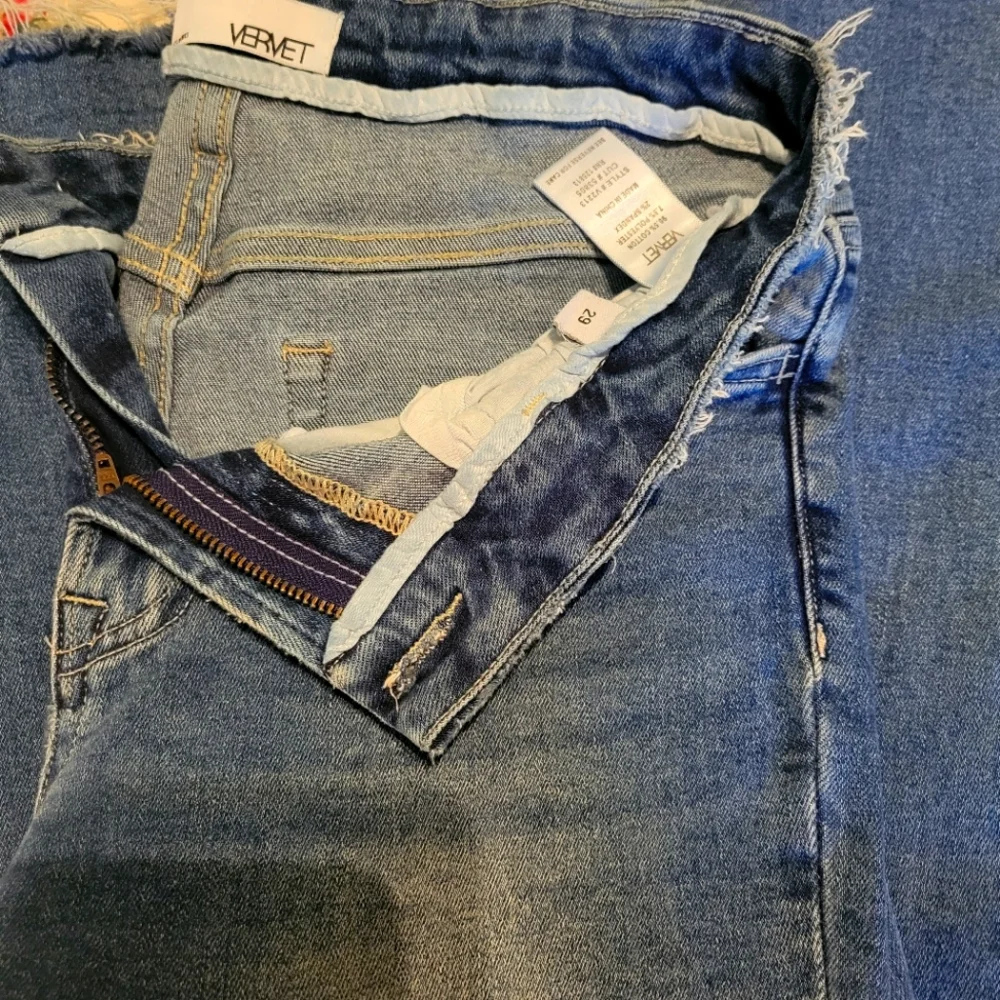 Jeans - Picture 1 of 2